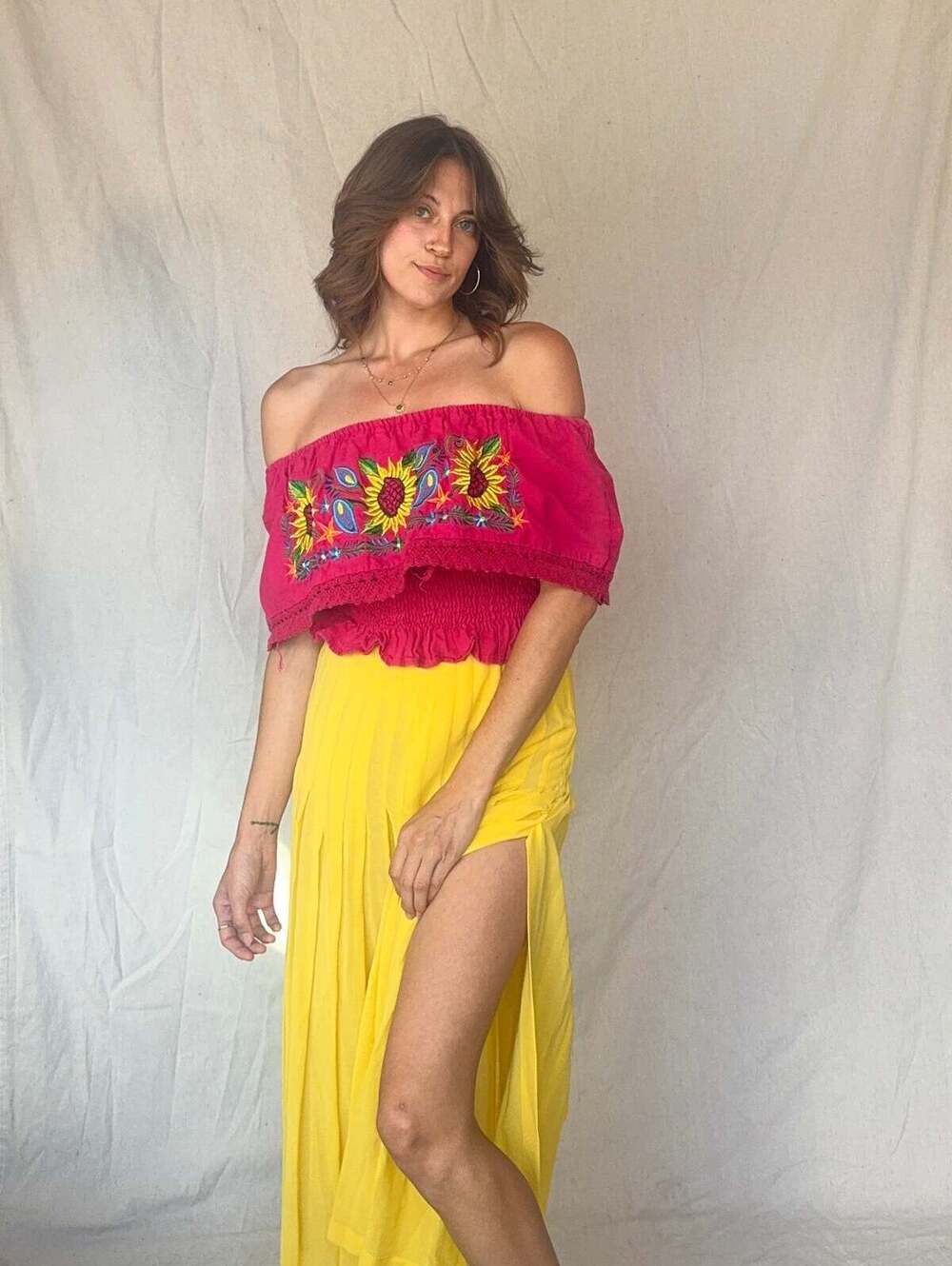 Vintage Hot Pink Off the Shoulder Embroidered Sunflower Oaxacan Summer Top - Picture 6 of 10
